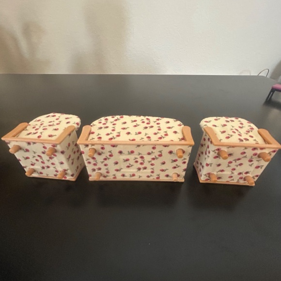 Epoch Sylvanian Families Living Room Suite. - Picture 3 of 4